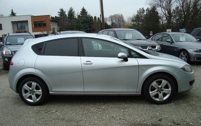 Seat Leon cena 13900 przebieg: 220000, rok produkcji 2006 z Łomianki małe 56